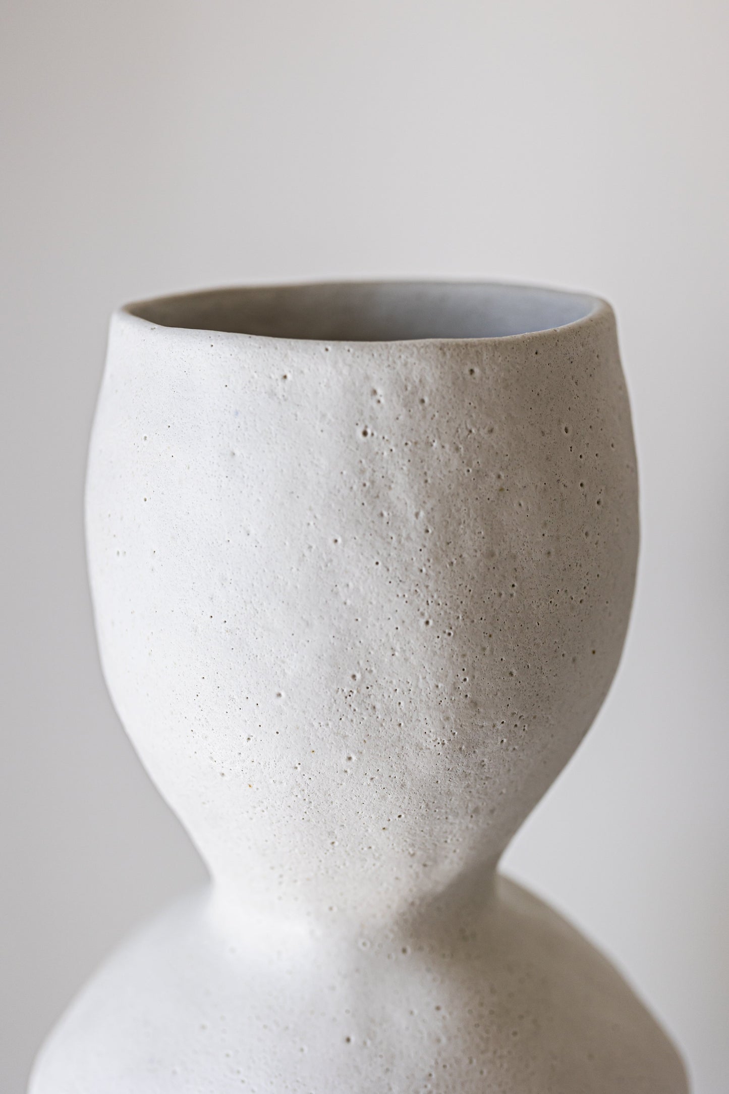 Vase 06 — Medium